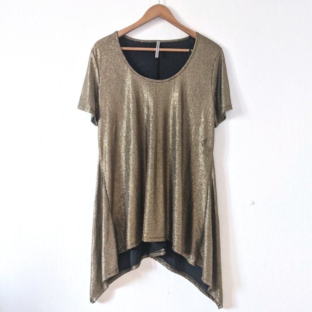 3/$25 Yummy Plus Gold Shimmer Tunic Top